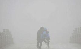 治理大氣霧霾污染需要更嚴格的環保標準